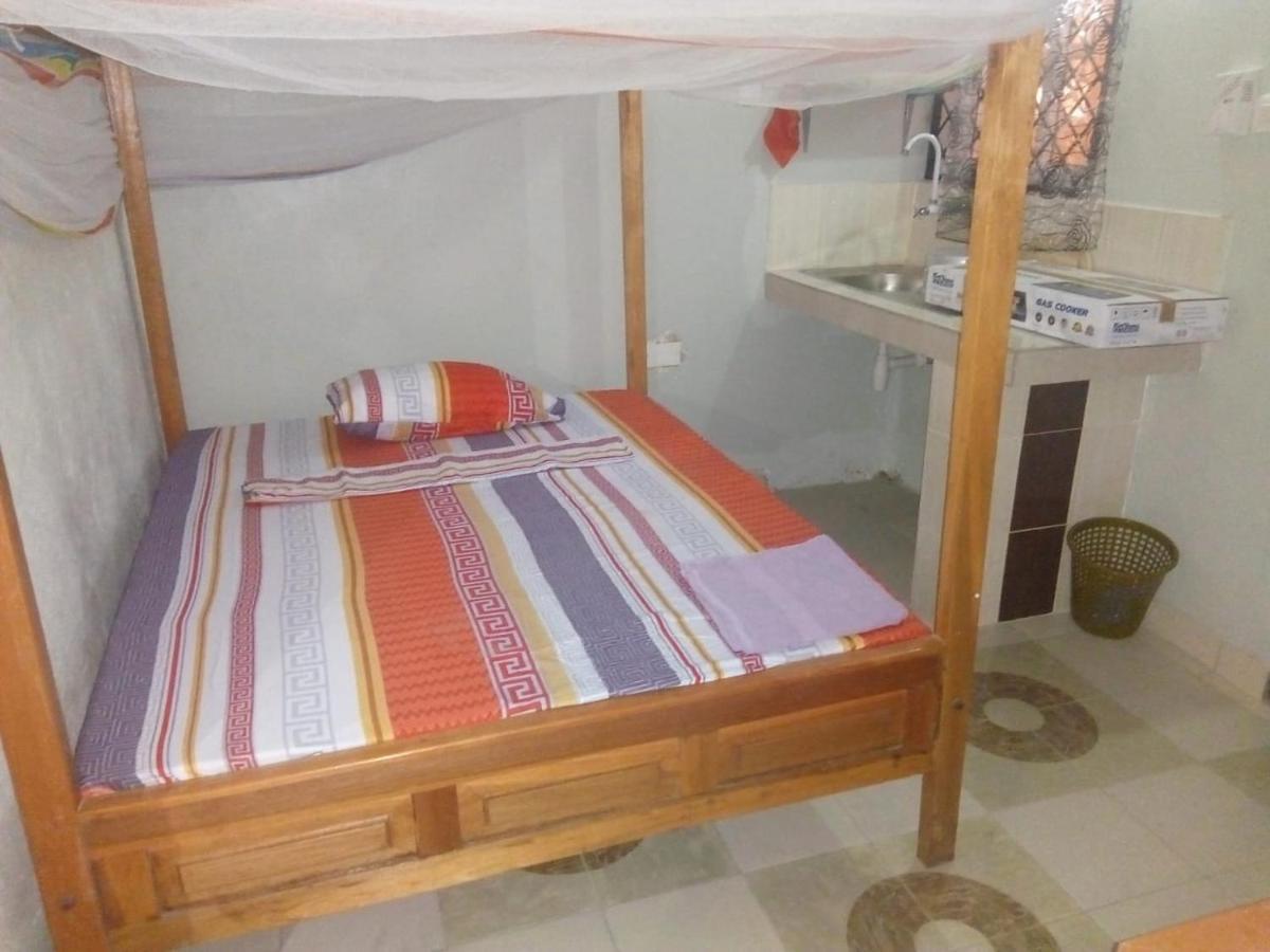 Viriko Boarding House Hotel Mombasa Exterior photo